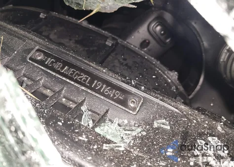 2014 Jeep Wrangler Unlimited Sahara z USA, uszkodzony, nr VIN 1C4BJWEG2EL191649